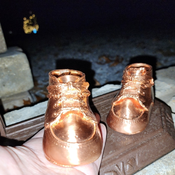 Vintage Bronzed Baby Shoes with Original Plaque - Picture 5 of 8